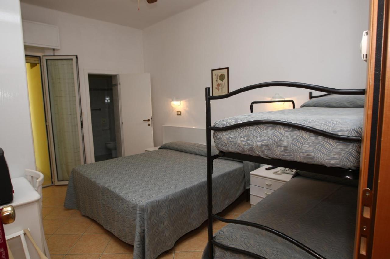 Hotel Athena B&B ガビッチェ・マーレ エクステリア 写真