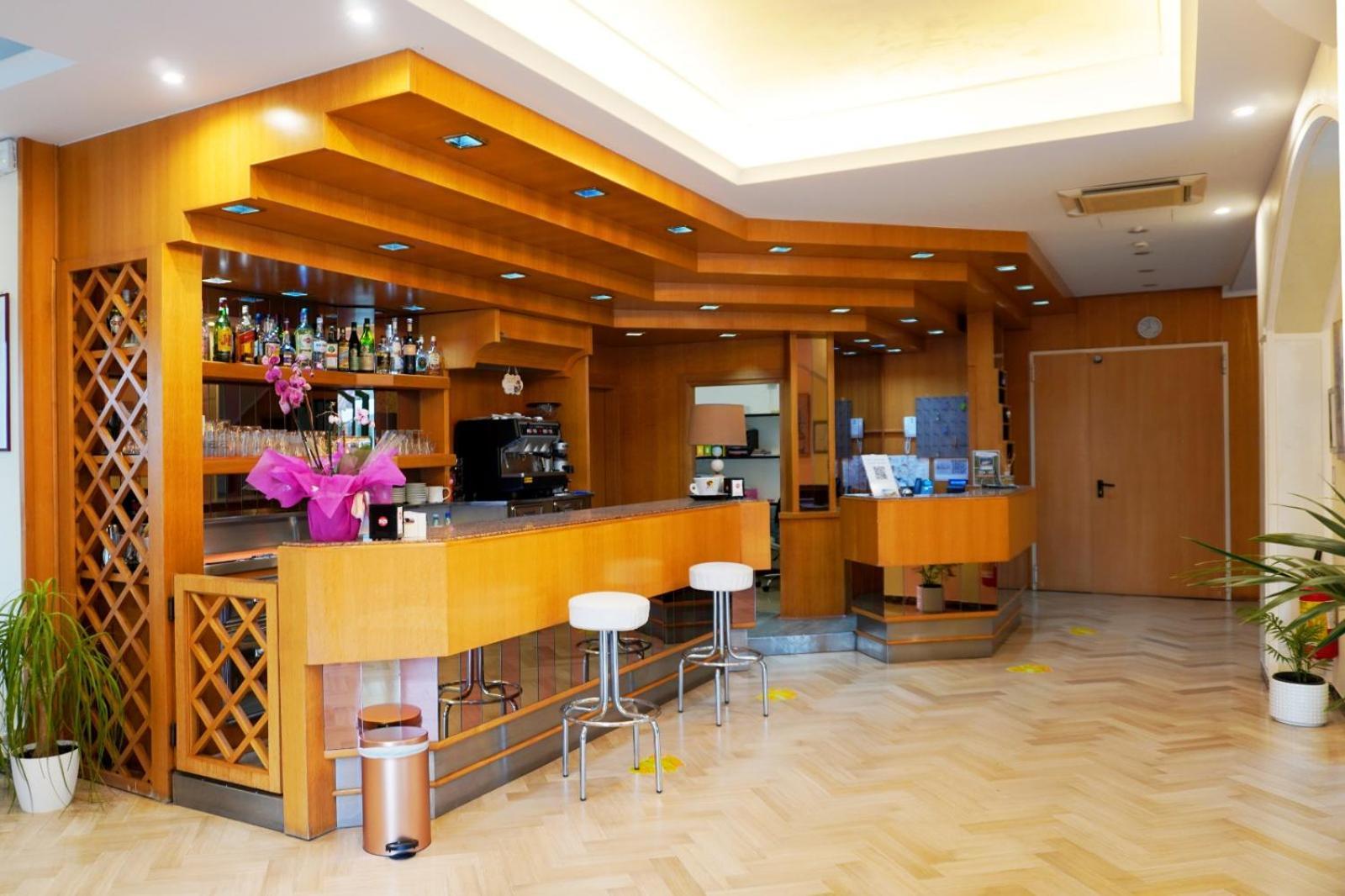 Hotel Athena B&B ガビッチェ・マーレ エクステリア 写真